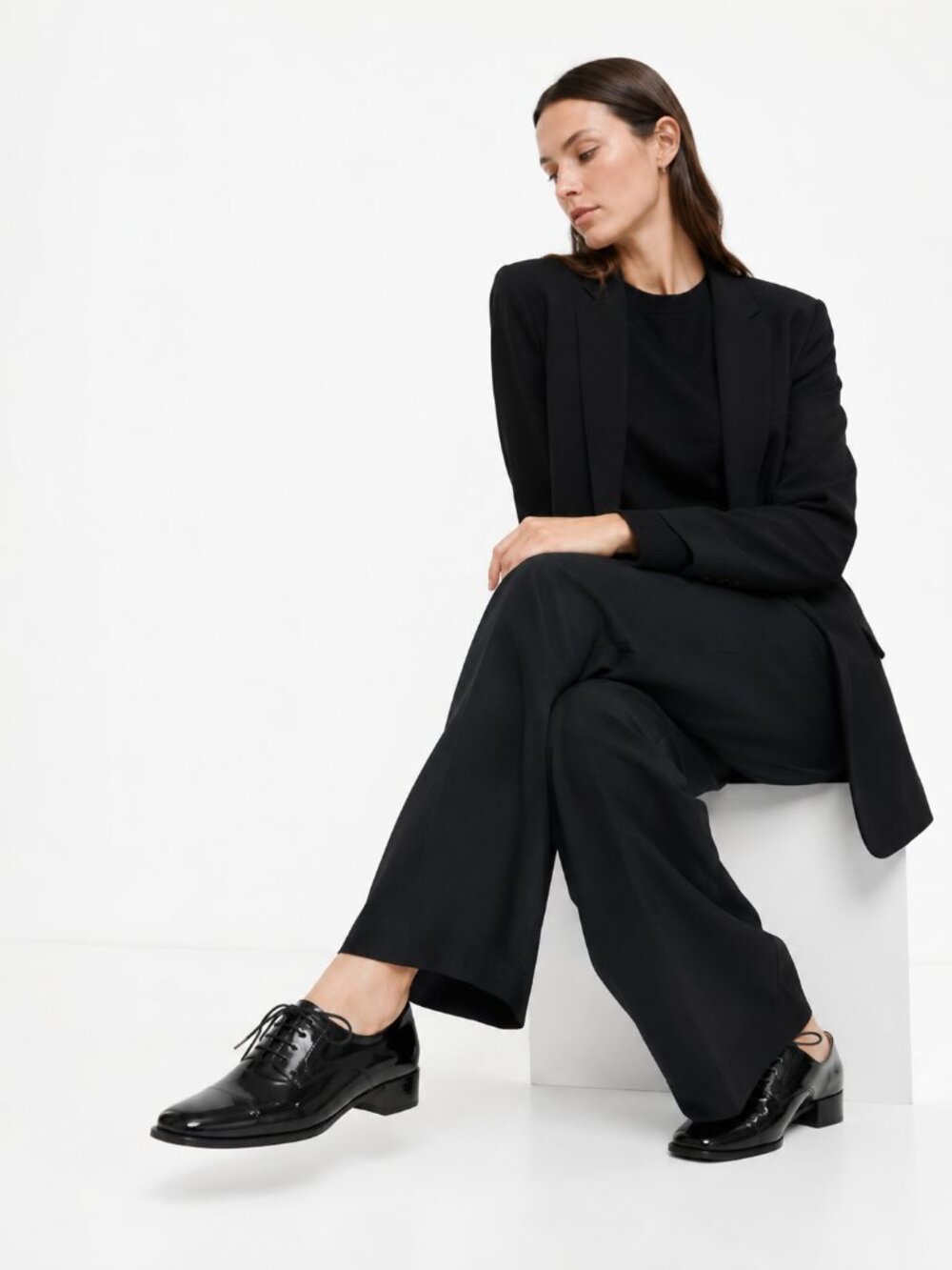 PERTINI WOMEN'S BLACK GLOSSY LEATHER LACE UP LOAFERS - 7